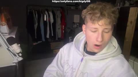 lildyl06 online show from January 18, 8:33 pm