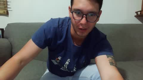 Lobo online show from March 19, 1:31 am