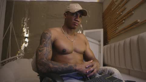 logan_varela online show from April 6, 1:34 pm