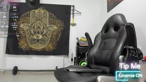 LOGAN WHITTERS online show from March 11, 11:45 pm