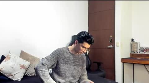 Logan online show from October 22, 7:45 am