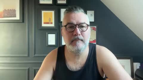 EnglishBear online show from February 4, 11:05 am