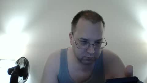 Lonely Man online show from April 8, 7:30 am