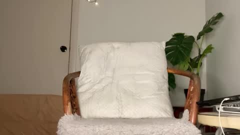 PVT AND MENU ACTIVE online show from January 26, 9:18 pm