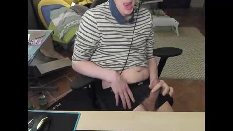 loomie online show from February 7, 5:18 pm