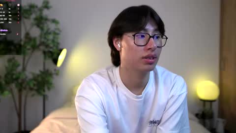 Louis online show from March 25, 9:52 pm