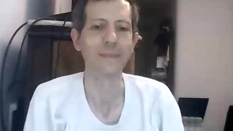 Luciano online show from April 18, 8:20 pm