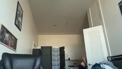 lucky_bme online show from April 10, 1:40 pm