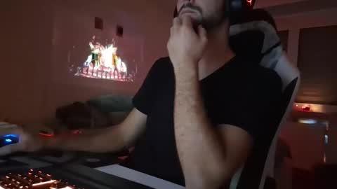 lukasschoetz online show from September 24, 6:06 pm