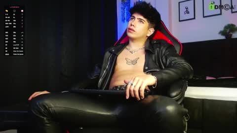 Lyle Bennett Freelance Model online show from May 18, 8:02 pm