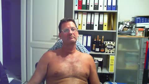 macfly67 online show from June 24, 10:01 pm