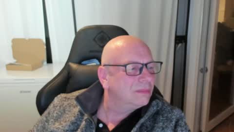 Andy online show from April 15, 10:32 pm