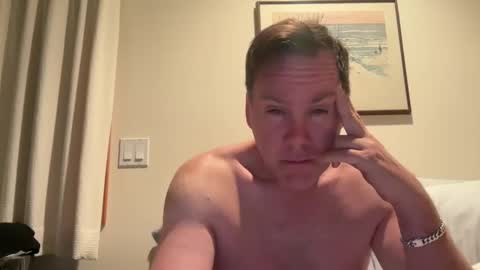 xStraightEdgex online show from January 25, 6:45 am