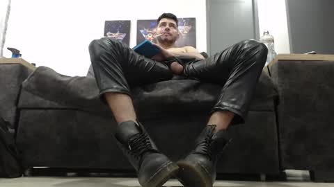 instagram mackdanielsx online show from June 15, 9:40 pm