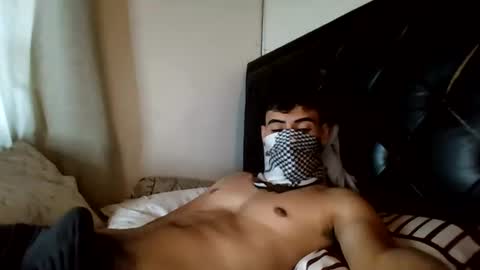 malekthick online show from June 16, 7:49 pm