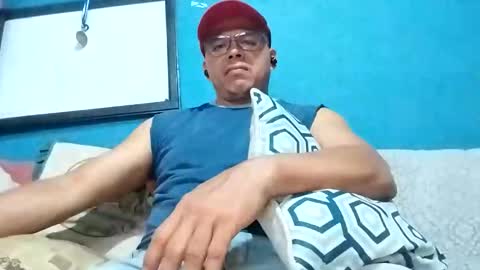 mandrilo7379 online show from April 14, 6:46 am