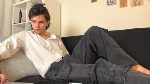 Mark online show from December 22, 2:03 pm