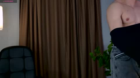 Mars online show from April 5, 2:19 am