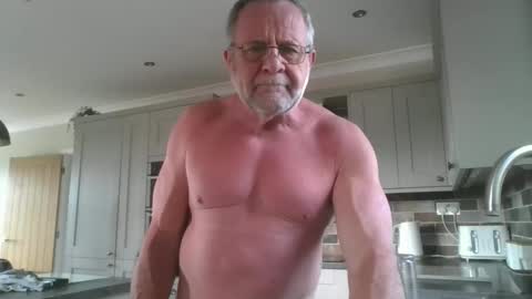 martinrgbxxxx online show from June 1, 7:30 am