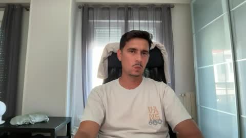 Aaron online show from June 11, 4:38 pm