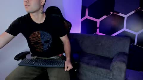 Mateo online show from February 4, 1:06 pm