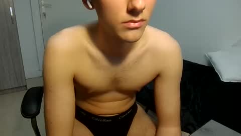 matthew_white263 online show from February 18, 8:58 pm