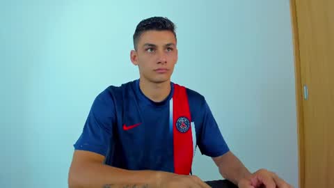 MAX     online show from June 27, 4:23 pm