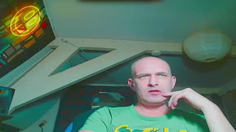 maxhardcore77 online show from March 21, 7:18 pm