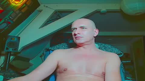 maxhardcore77 online show from November 27, 6:39 am