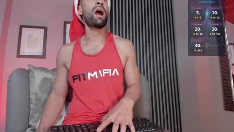 Maximo online show from December 24, 7:11 pm