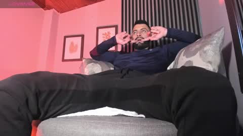 Maximo online show from December 29, 3:33 am