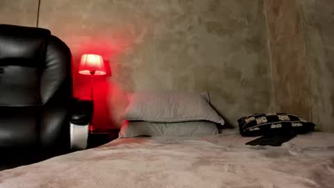 maximo_zahir online show from February 20, 6:19 am