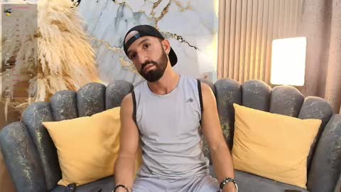 Maximus online show from April 2, 3:42 pm