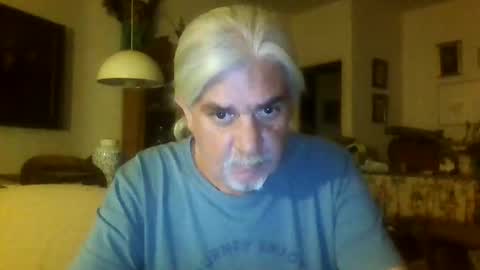 Manu online show from April 4, 10:18 pm