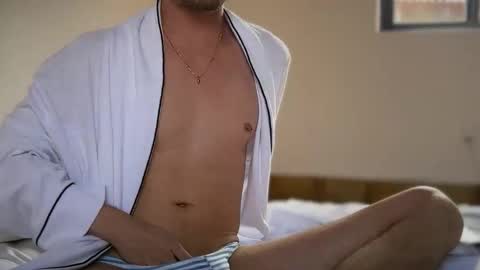 mcklister online show from April 3, 10:06 pm