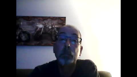 me at home online show from March 1, 4:37 am