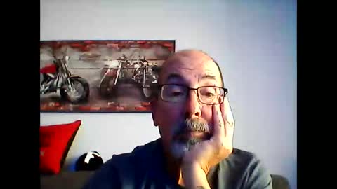 me at home online show from October 12, 3:06 pm