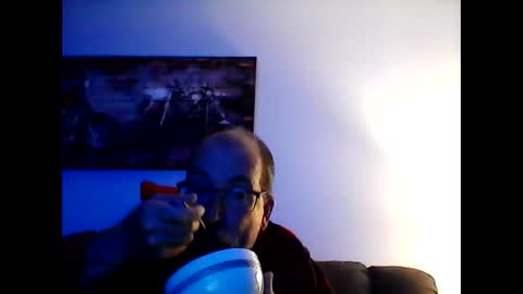 me at home online show from December 17, 11:06 am