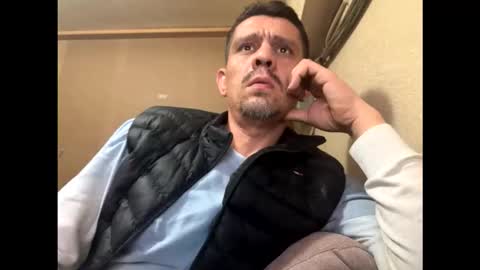 mecera83 online show from October 9, 10:20 am