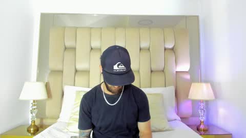  Medellin Boy  online show from March 1, 8:10 pm