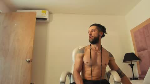  Medellin Boy  online show from February 7, 7:49 pm