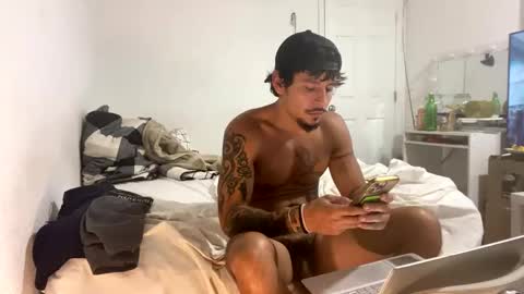 miamiclos1 online show from January 16, 4:37 am