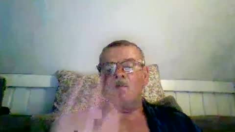 mikael42 online show from May 25, 6:36 pm