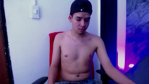 Mike 0233 online show from February 26, 9:38 pm