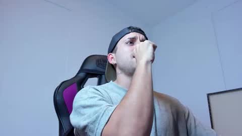 Mike Montoya online show from December 6, 12:07 am