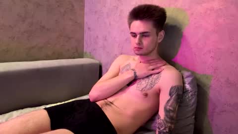 Former online show from February 7, 8:21 am