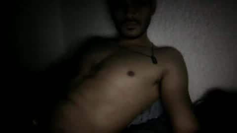 milesmboy online show from January 10, 7:23 am