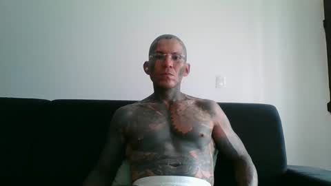 miniimgra online show from April 12, 7:37 pm