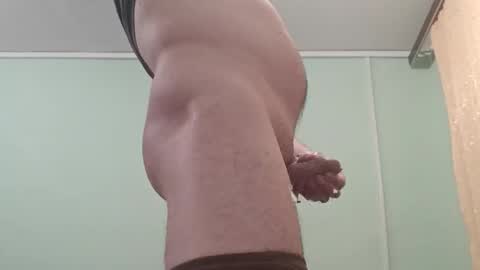 modest_guy86 online show from April 2, 8:16 pm