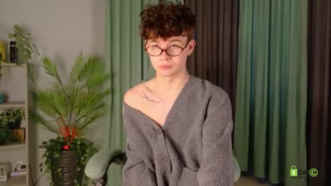 moon_gloww online show from March 20, 1:20 am